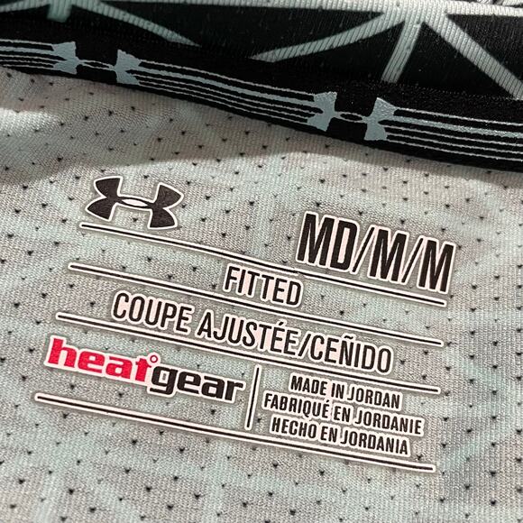 Under Armour Long Sleeve Fitted Heat Gear Tee - Medium - Picture 7 of 10